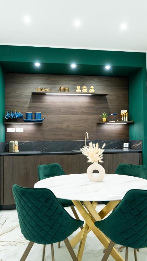 Aries Suite بومبيي المظهر الخارجي الصورة